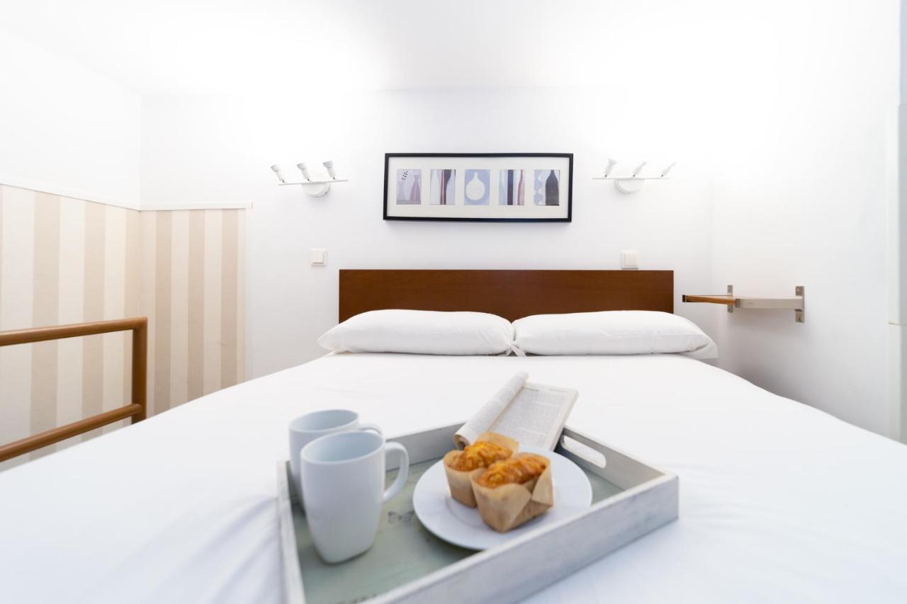 Apartamentos Puerta Del Sol I Madrid Ngoại thất bức ảnh